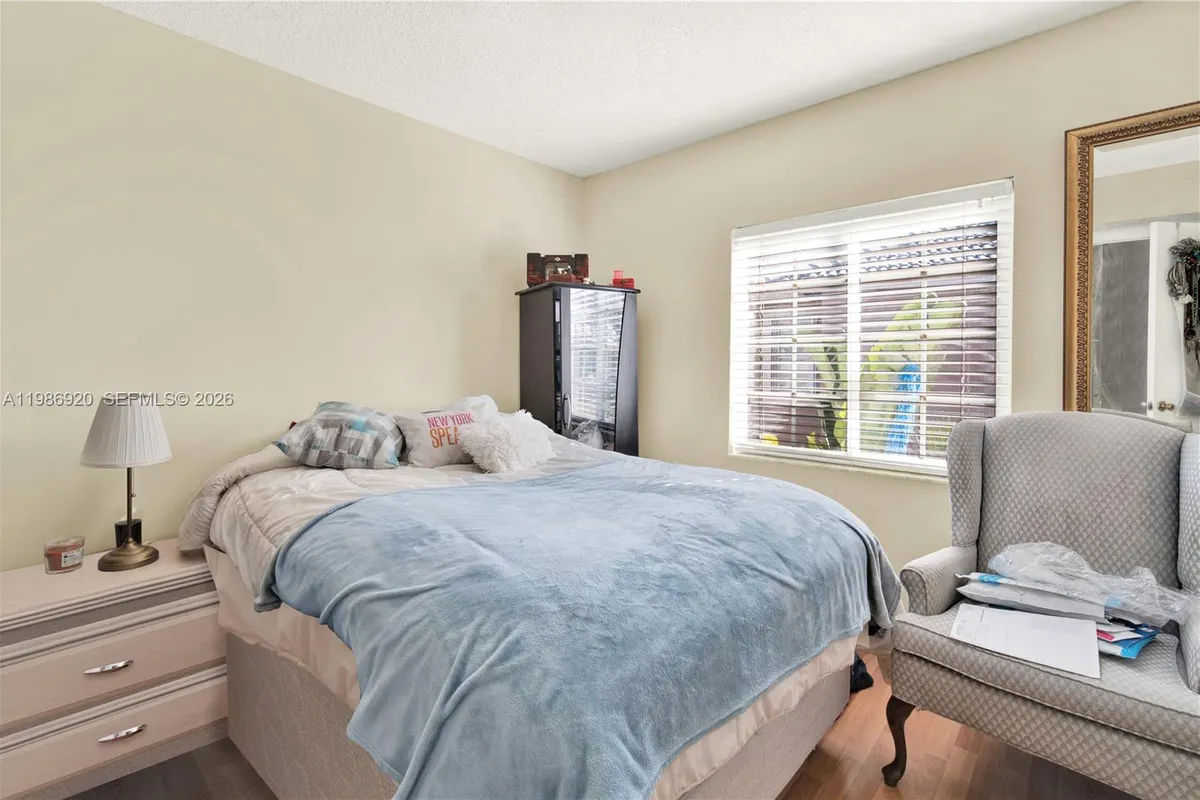 2050 Madeira Dr, Weston FL 33327