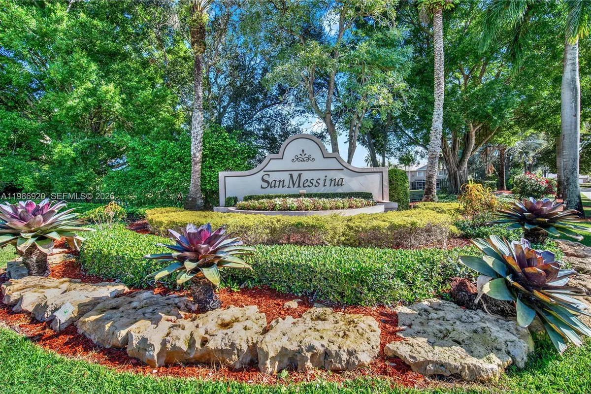 2050 Madeira Dr, Weston FL 33327