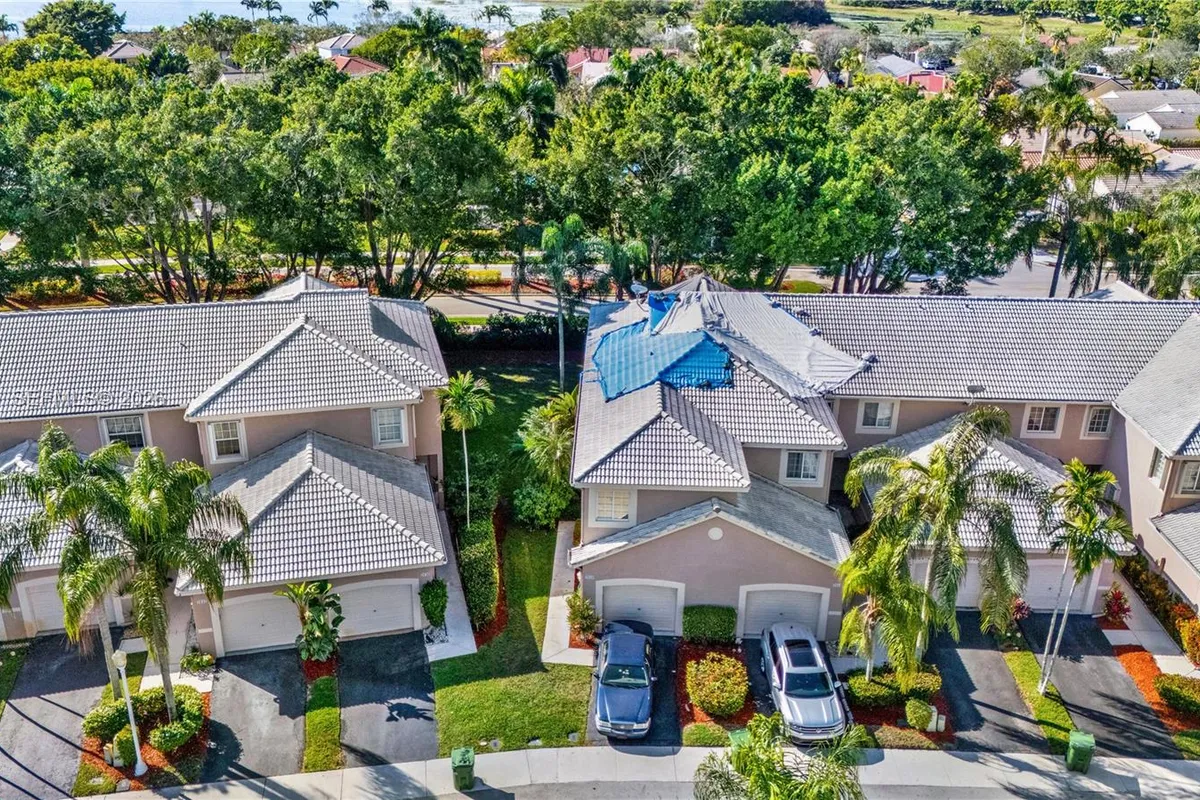 2050 Madeira Dr, Weston FL 33327