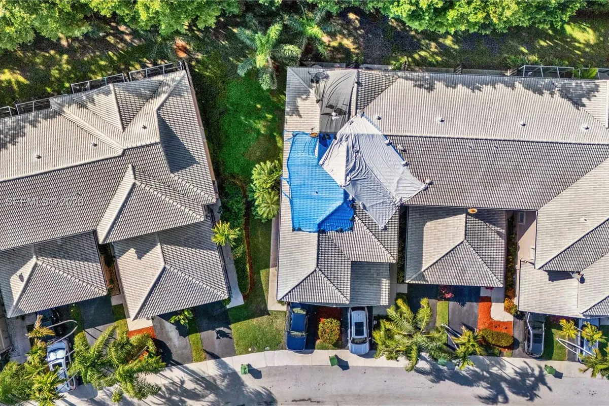 2050 Madeira Dr, Weston FL 33327