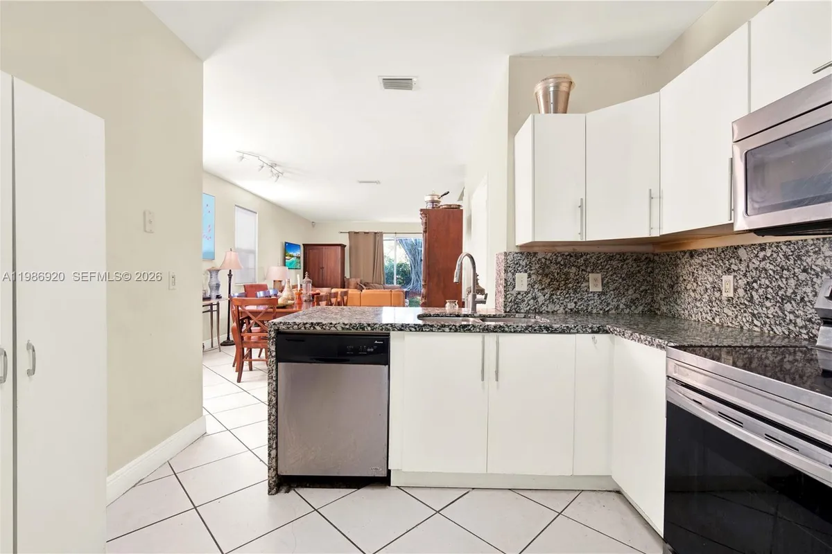 2050 Madeira Dr, Weston FL 33327