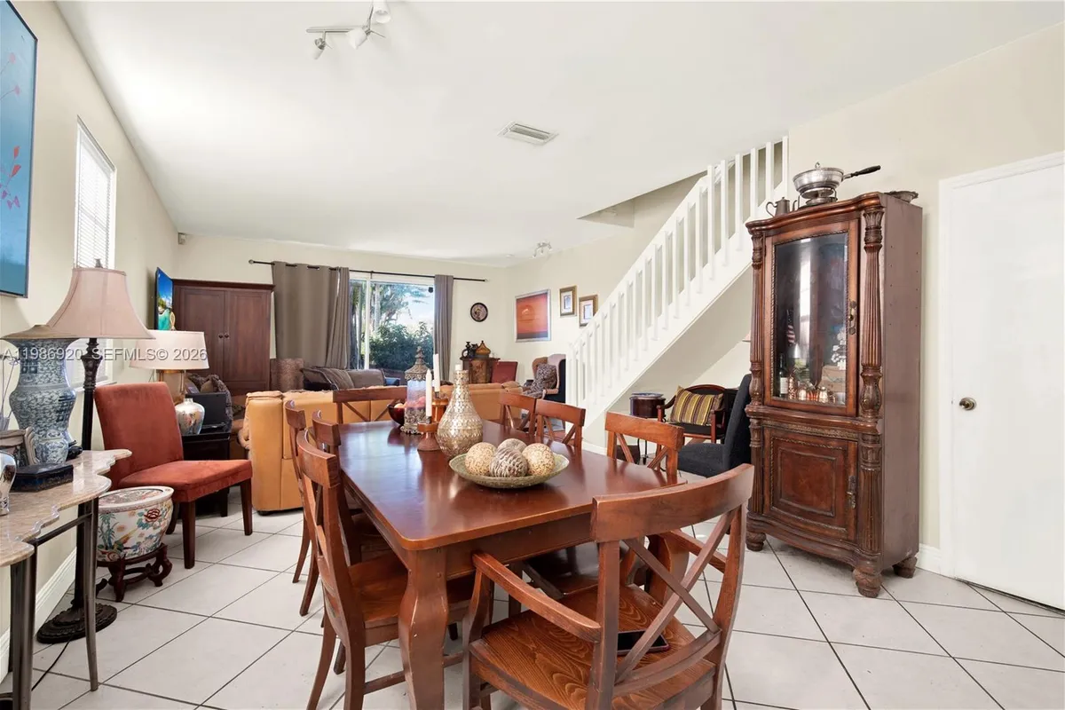 2050 Madeira Dr, Weston FL 33327