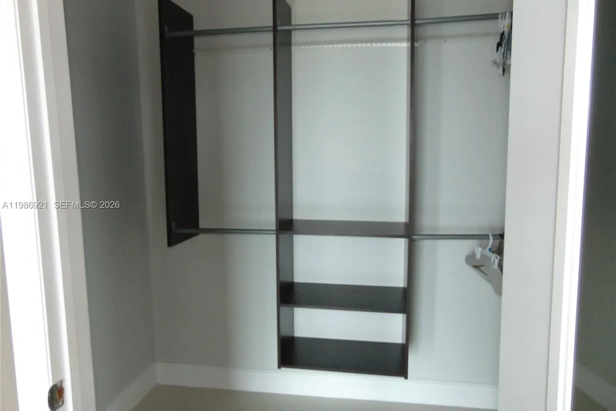 60 SW 13th St # 2619, Miami FL 33130