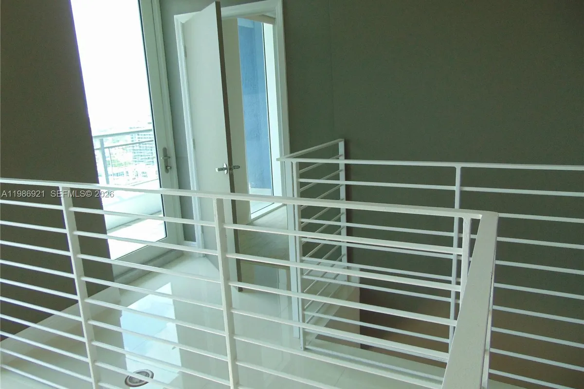 60 SW 13th St # 2619, Miami FL 33130