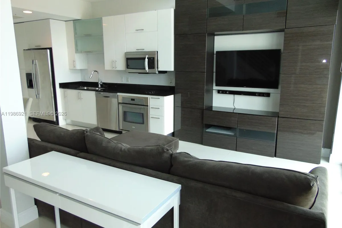 60 SW 13th St # 2619, Miami FL 33130