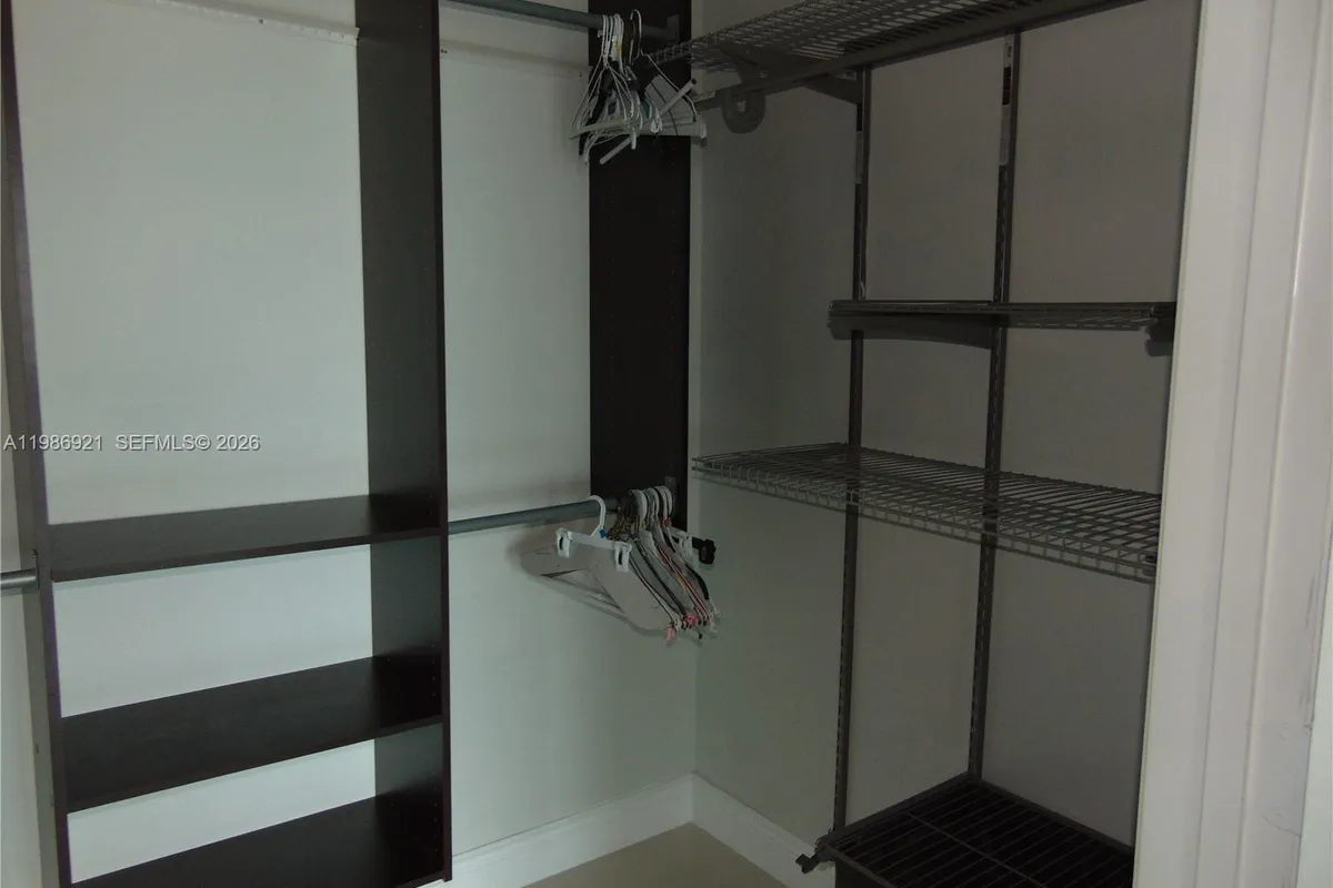 60 SW 13th St # 2619, Miami FL 33130