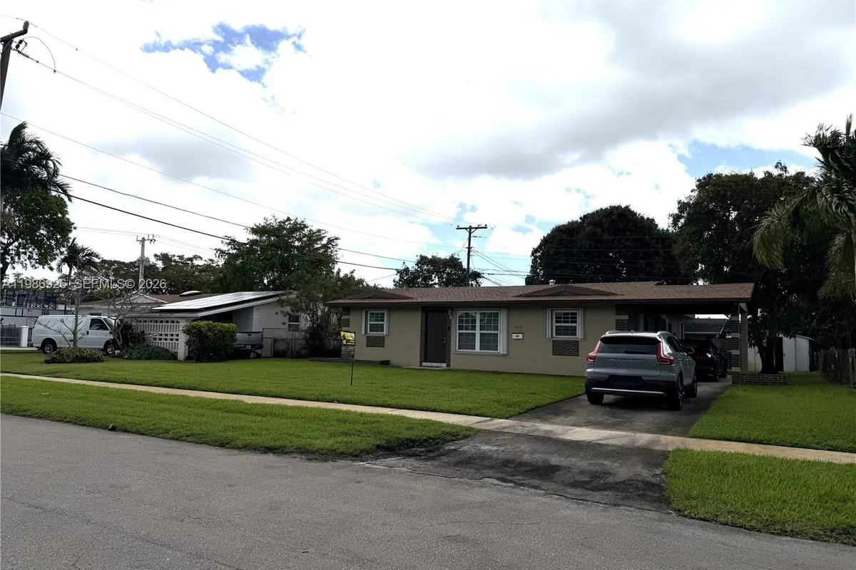 4910 NW 15th Ct, Lauderhill FL 33313