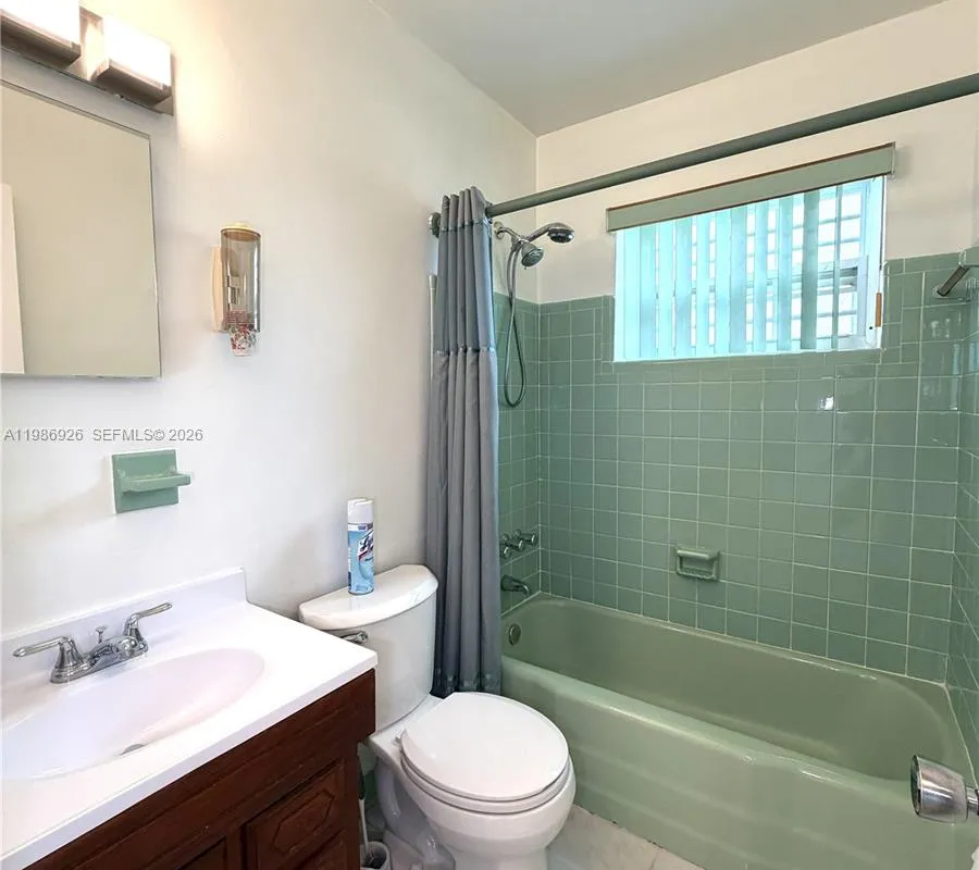 4910 NW 15th Ct, Lauderhill FL 33313