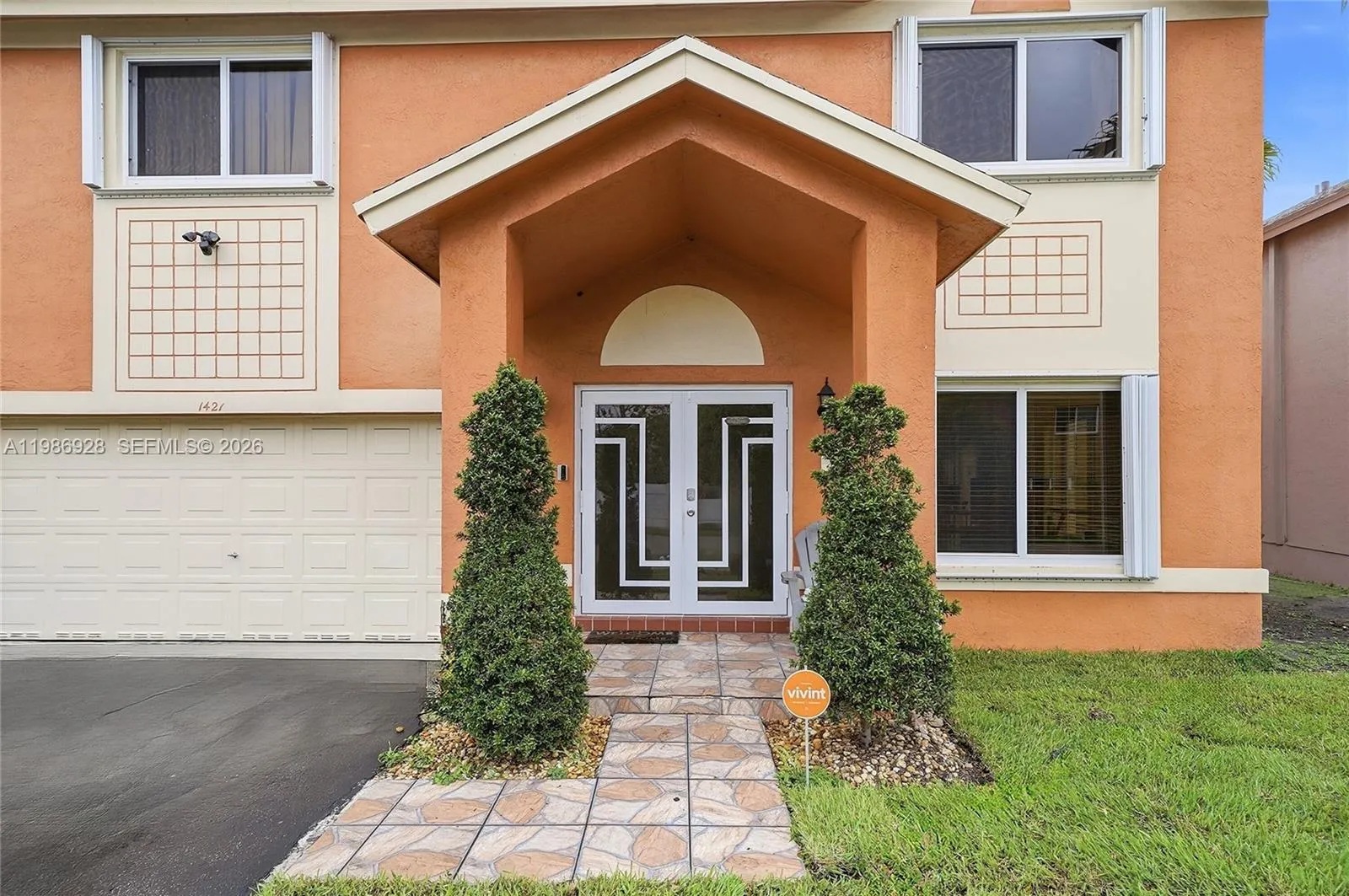 1421 SW 97th Ave, Pembroke Pines FL 33025