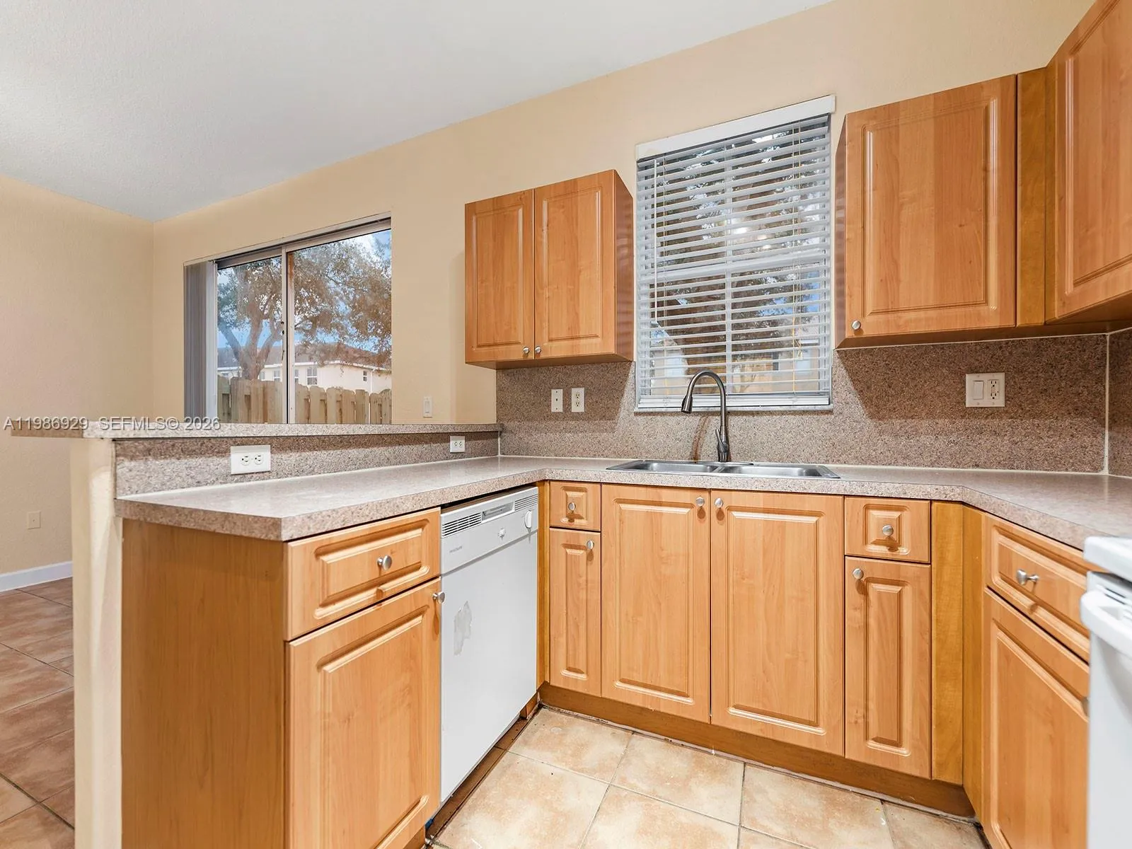 2463 SE 15th Ct, Homestead FL 33035