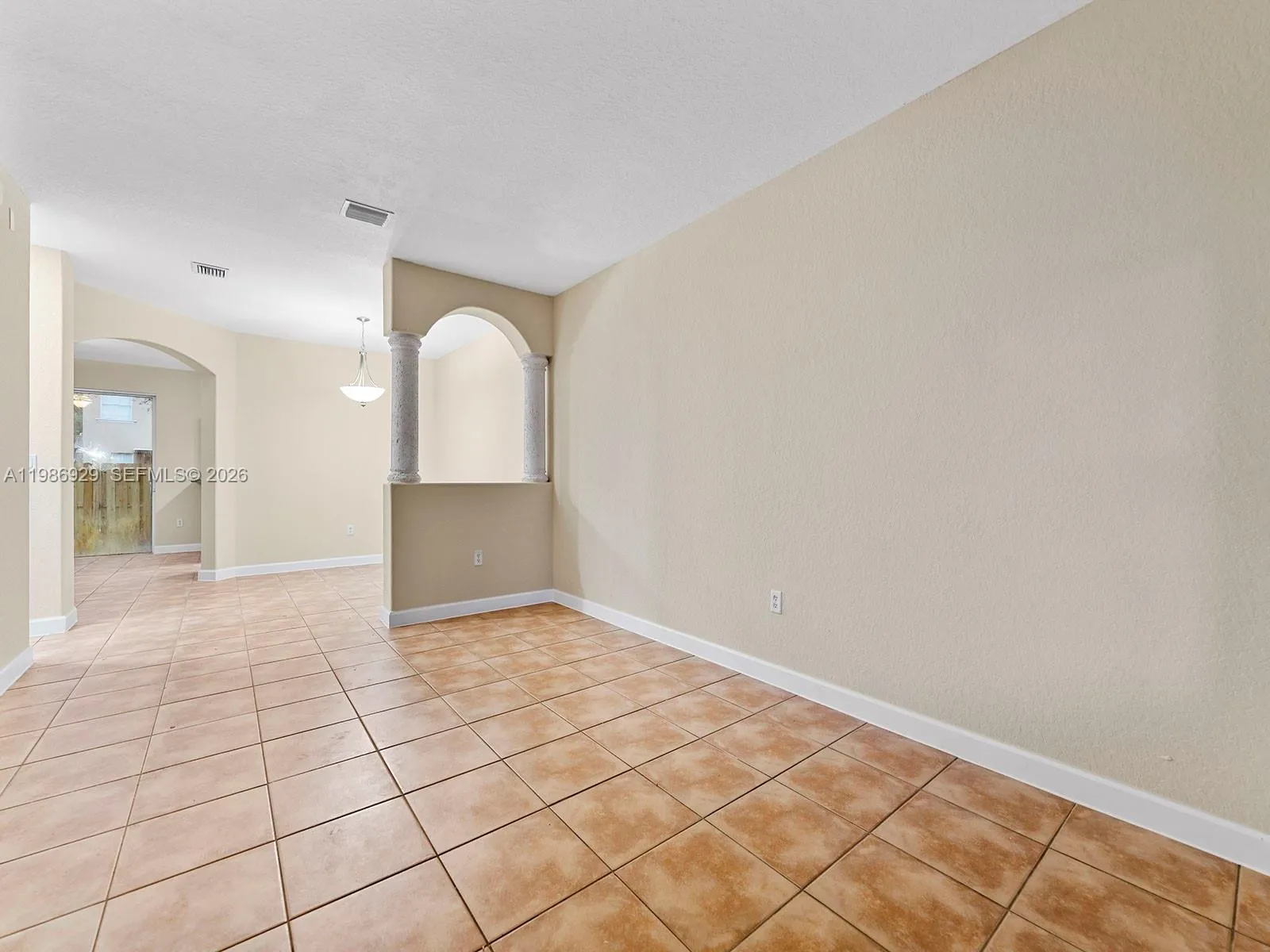 2463 SE 15th Ct, Homestead FL 33035