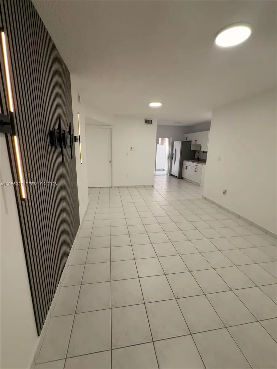 3262 W 70th St # 101, Hialeah FL 33018