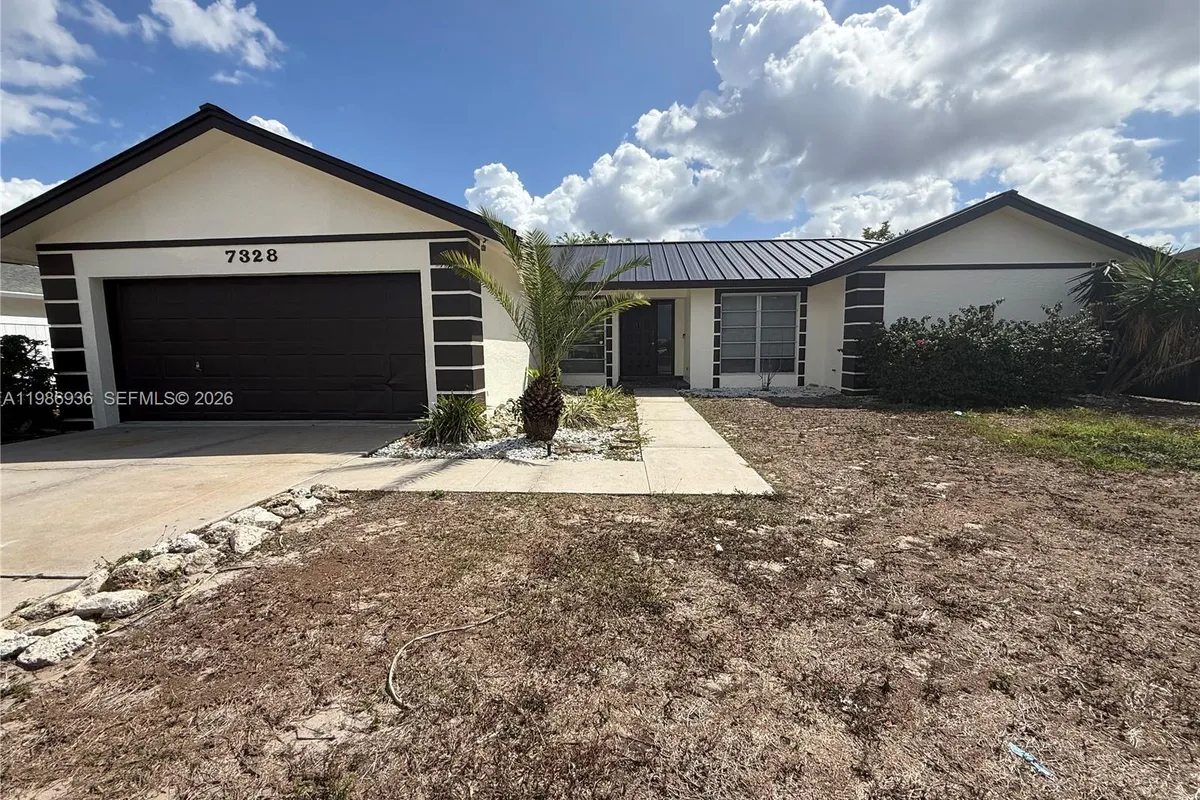 7328 Pebble beach rd, Fort Myers FL 33967