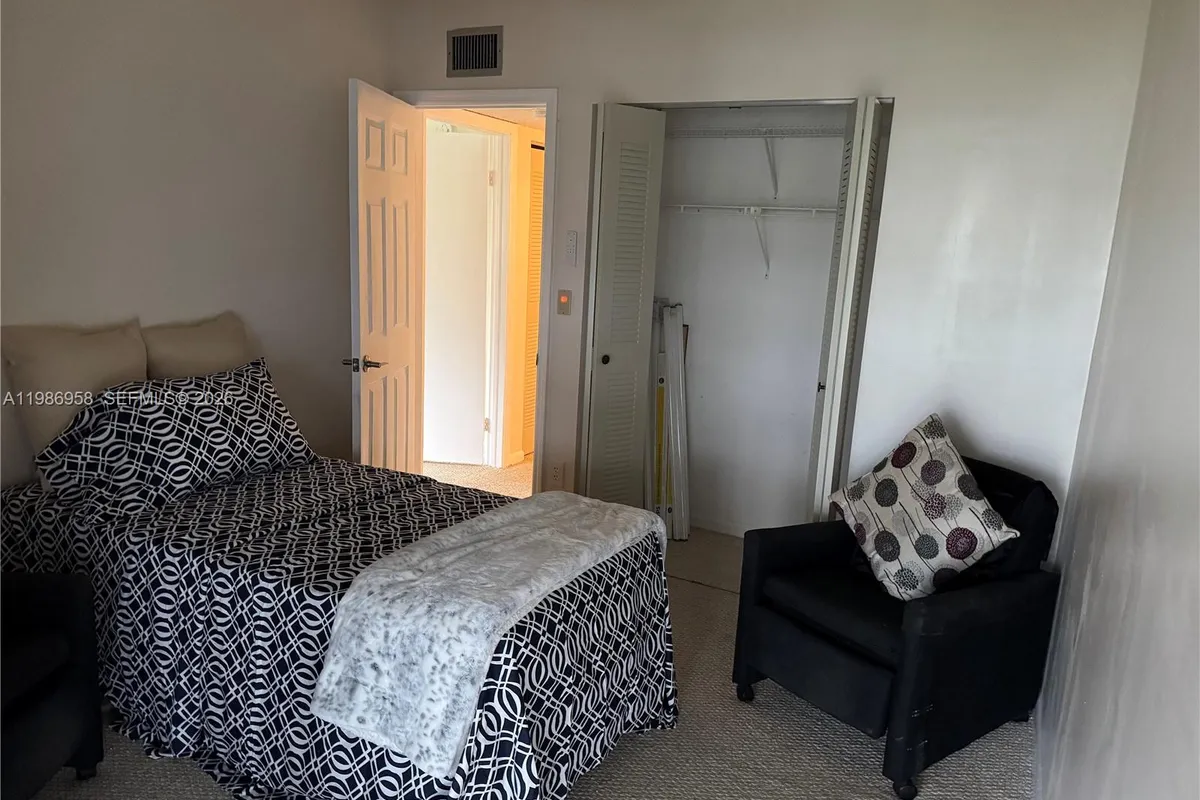 10419 E Clairmont Cir # 205, Tamarac FL 33321