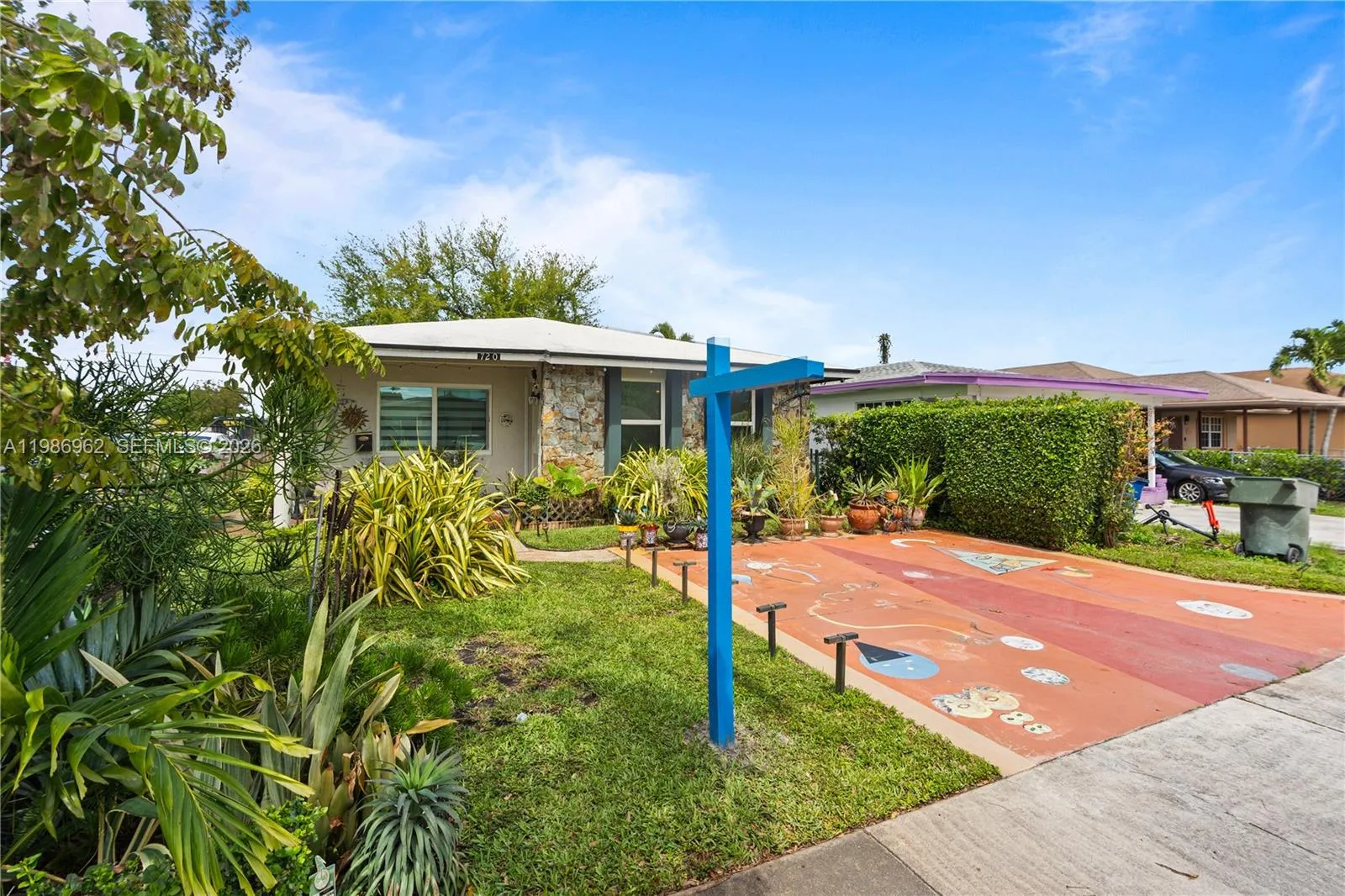 720 NW 4th St, Hallandale Beach FL 33009