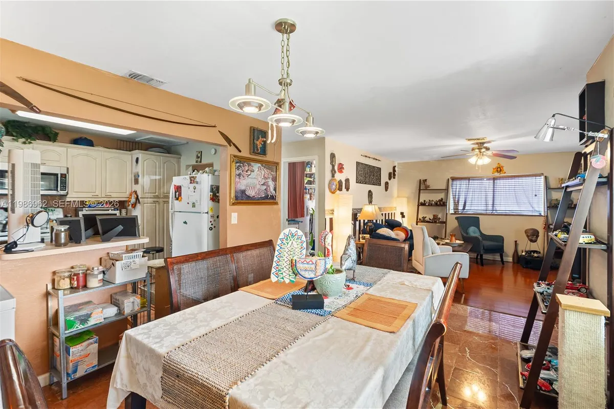 720 NW 4th St, Hallandale Beach FL 33009