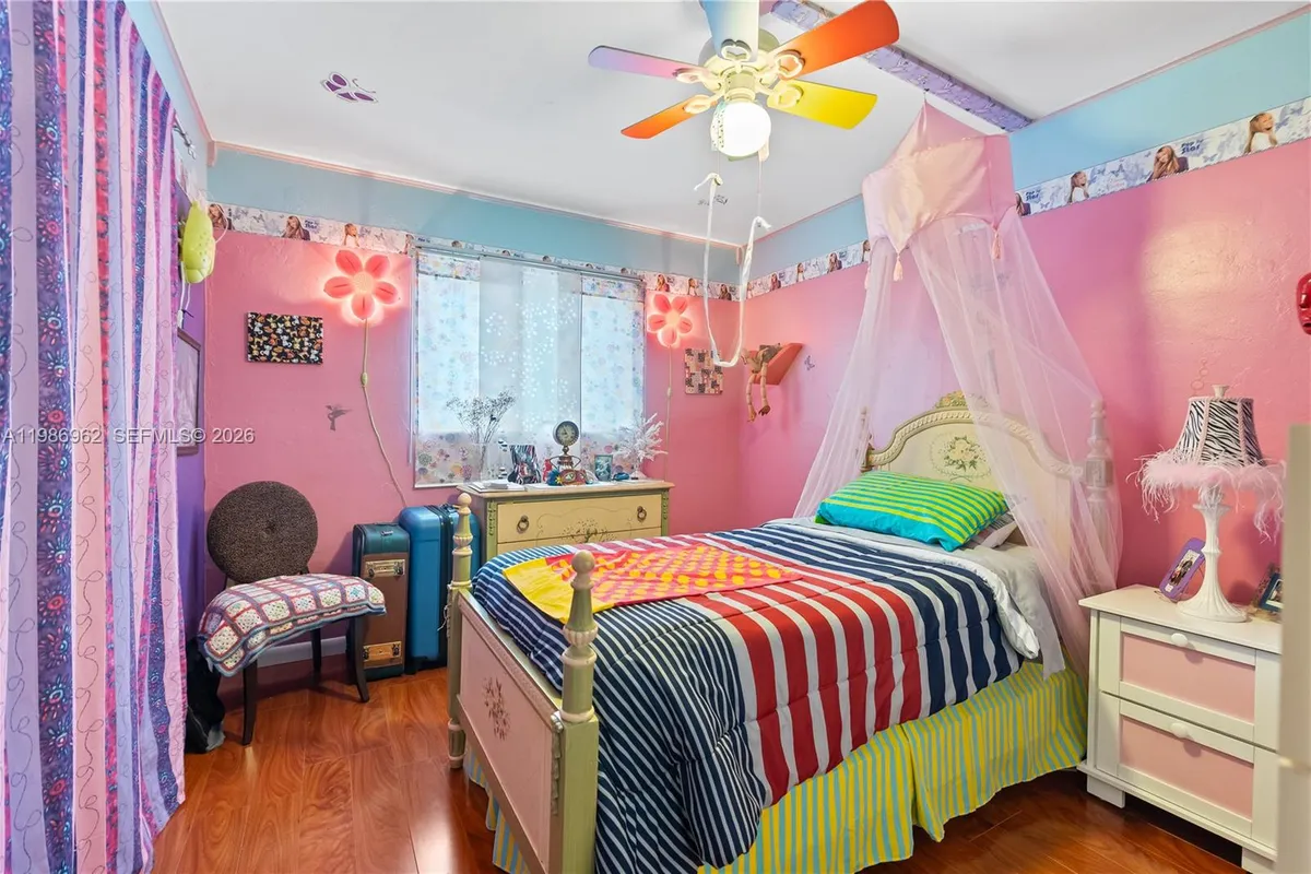 720 NW 4th St, Hallandale Beach FL 33009