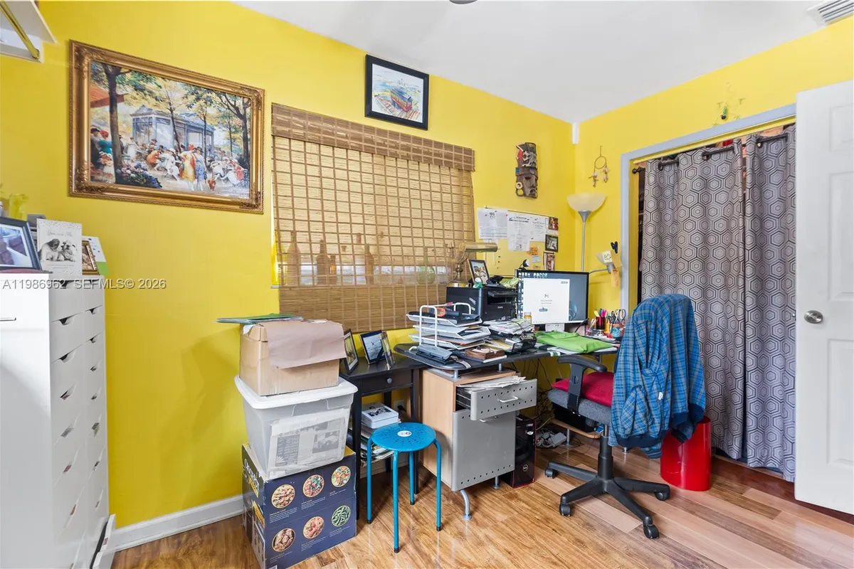 720 NW 4th St, Hallandale Beach FL 33009