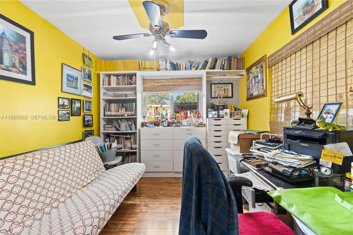 720 NW 4th St, Hallandale Beach FL 33009