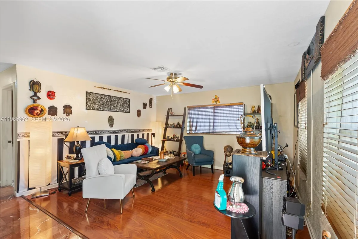 720 NW 4th St, Hallandale Beach FL 33009