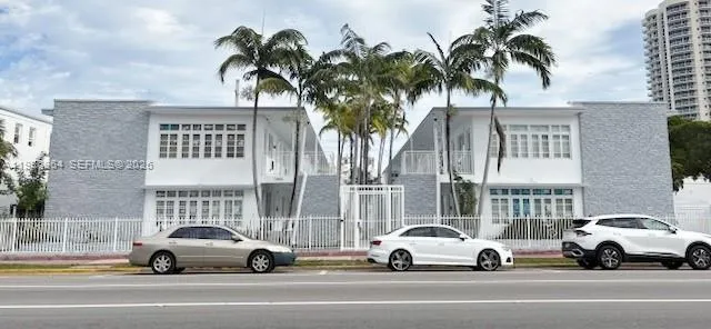 7435 Harding Ave # 207, Miami Beach FL 33141