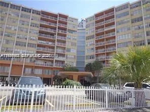 2025 NE 164th St # 302, North Miami Beach FL 33162