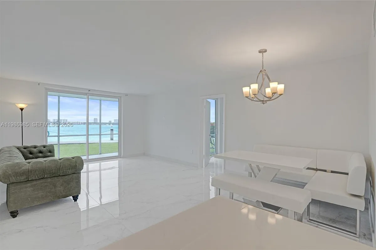 3020 Marcos Dr # S106, Aventura FL 33160