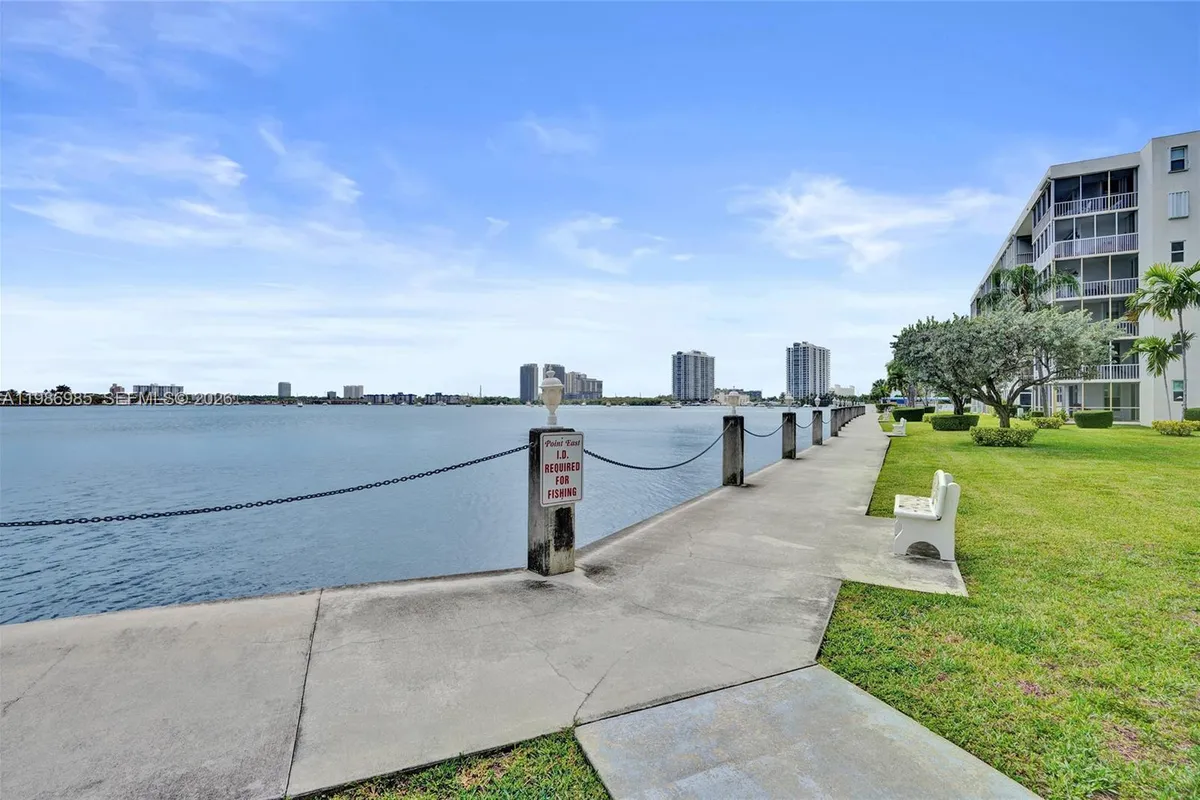 3020 Marcos Dr # S106, Aventura FL 33160