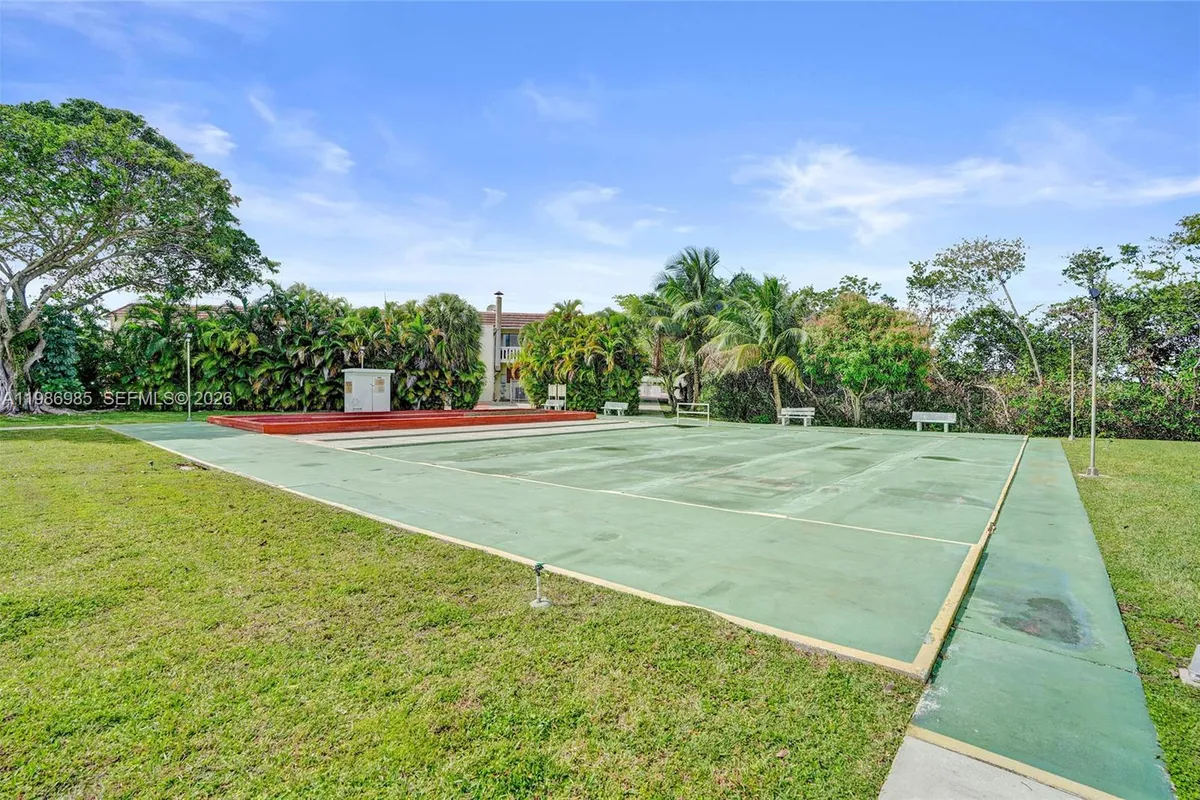 3020 Marcos Dr # S106, Aventura FL 33160