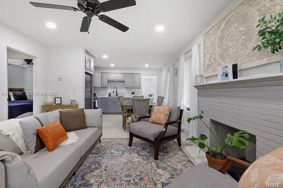 1608 NE 34th St, Oakland Park FL 33334