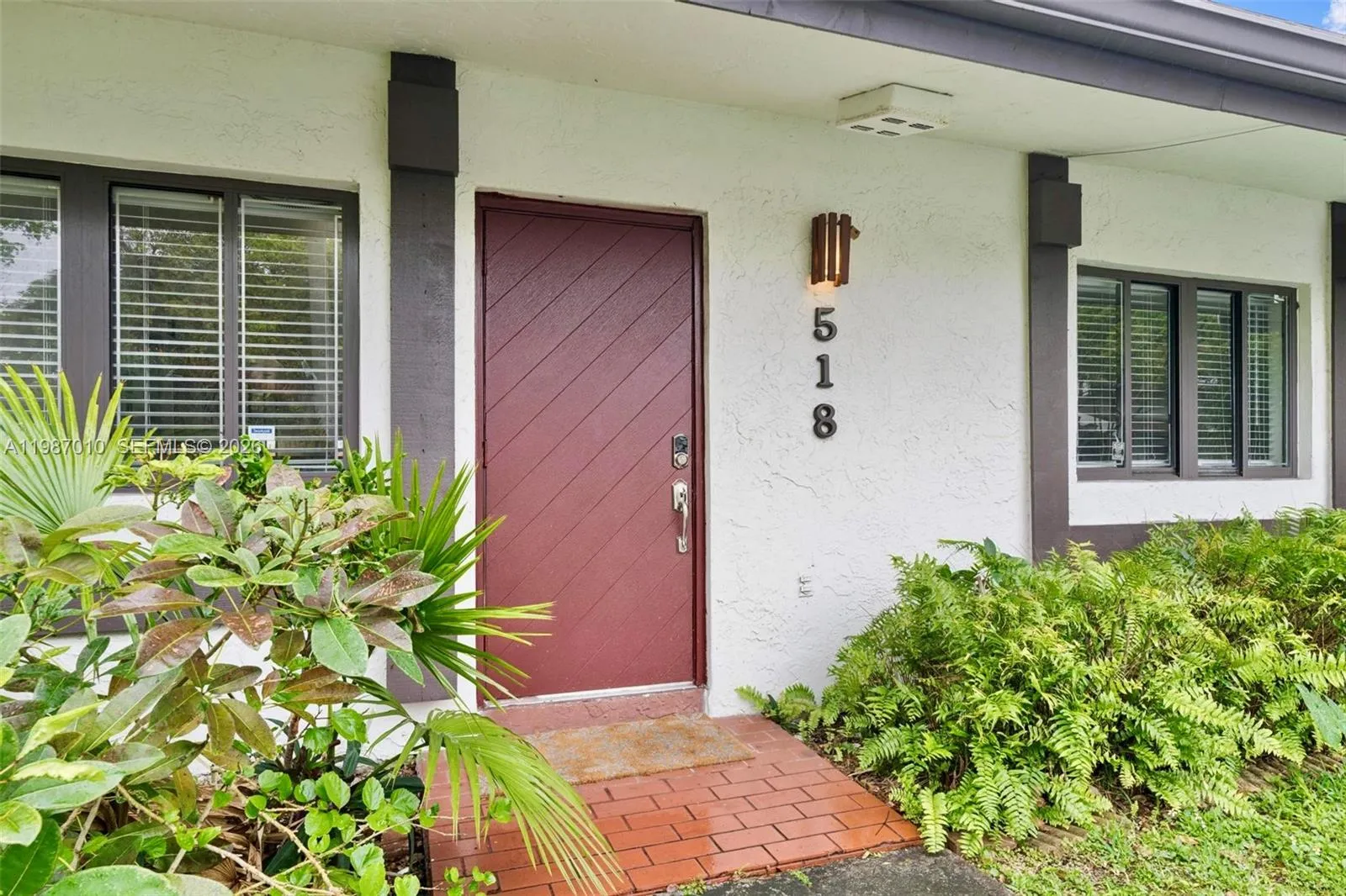 518 NE 199th Ln # 3R, Miami FL 33179