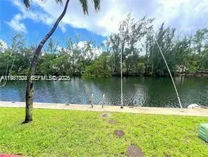 3660 NE 166th St # 104, North Miami Beach FL 33160