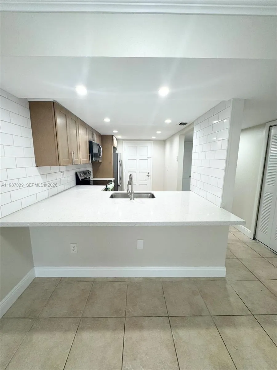 8500 SW 109th Ave # 230, Miami FL 33173