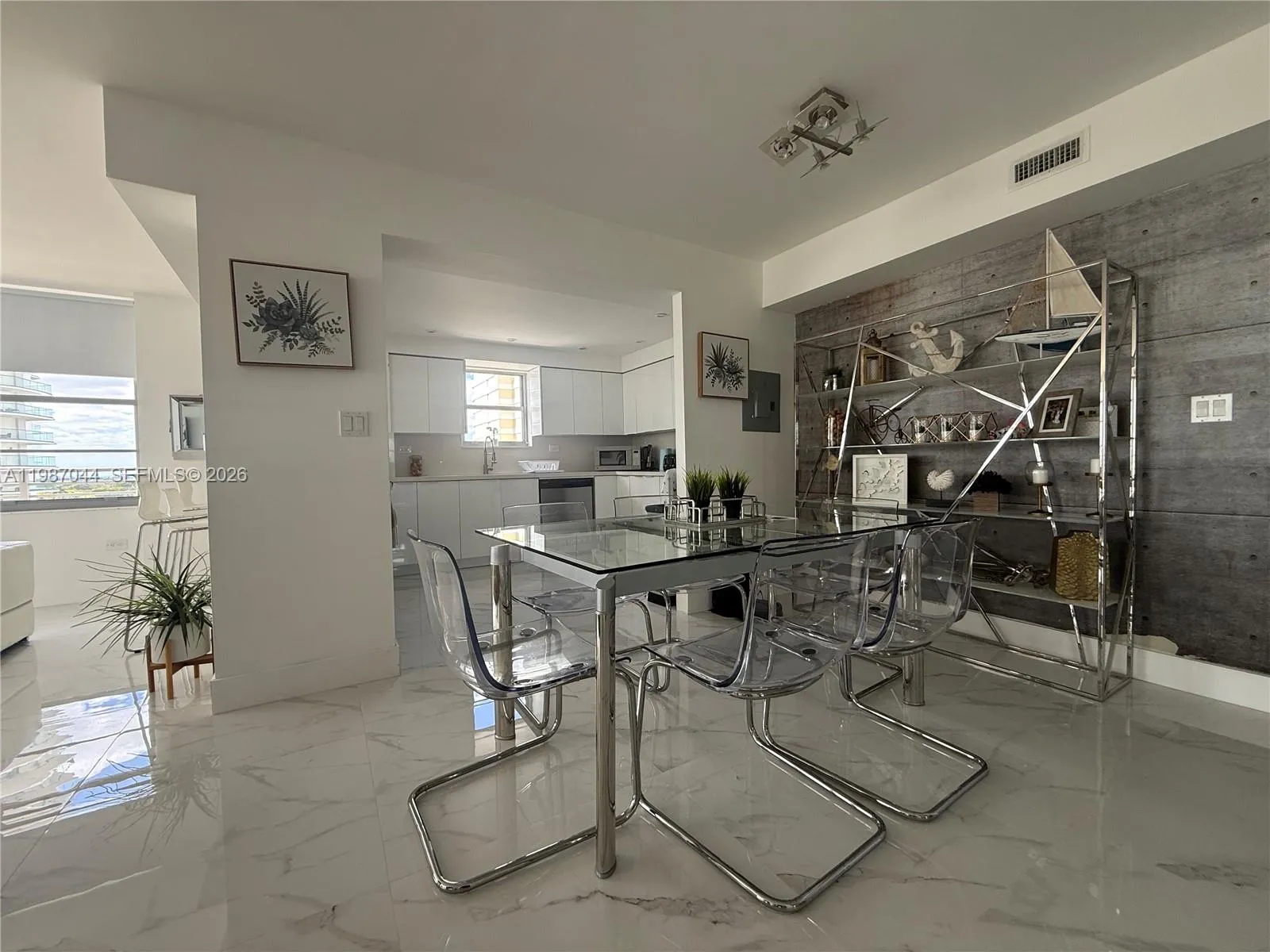5555 Collins Ave # 8R, Miami Beach FL 33140