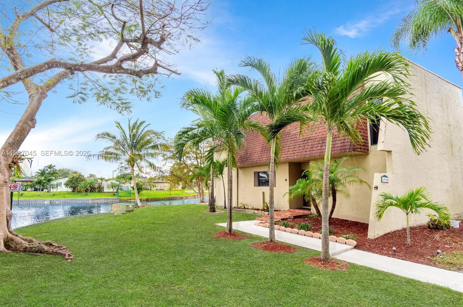 8980 Palm Tree Ln # 8980, Pembroke Pines FL 33024