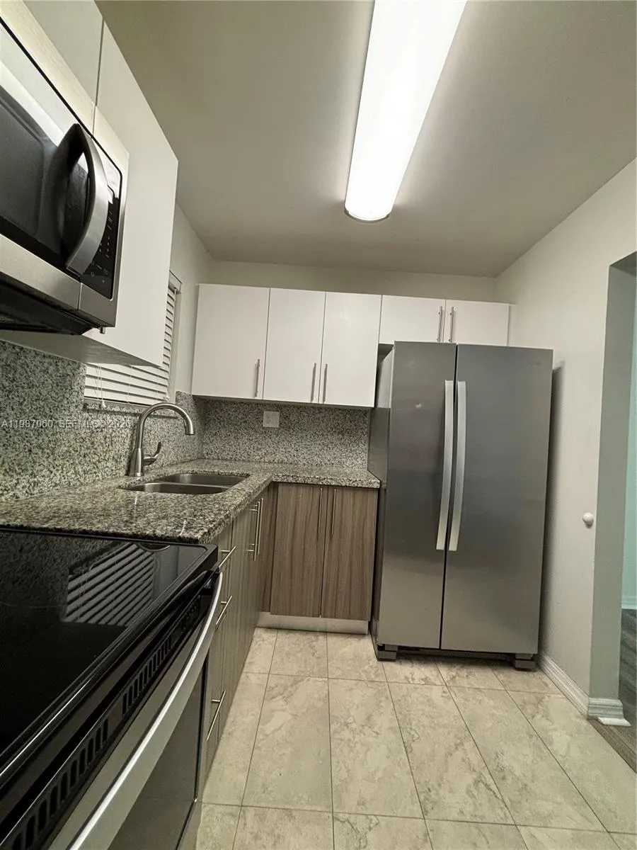 7470 Miami Lakes Dr # B208, Miami Lakes FL 33014