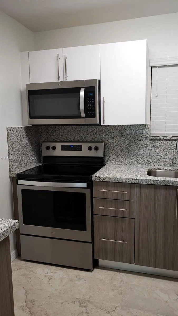 7470 Miami Lakes Dr # B208, Miami Lakes FL 33014