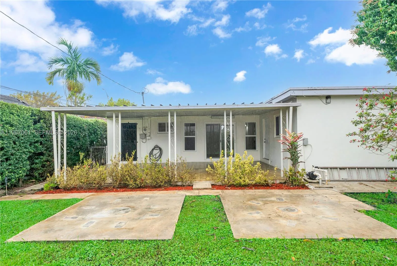 733 W 32 STREET, Hialeah FL 33012