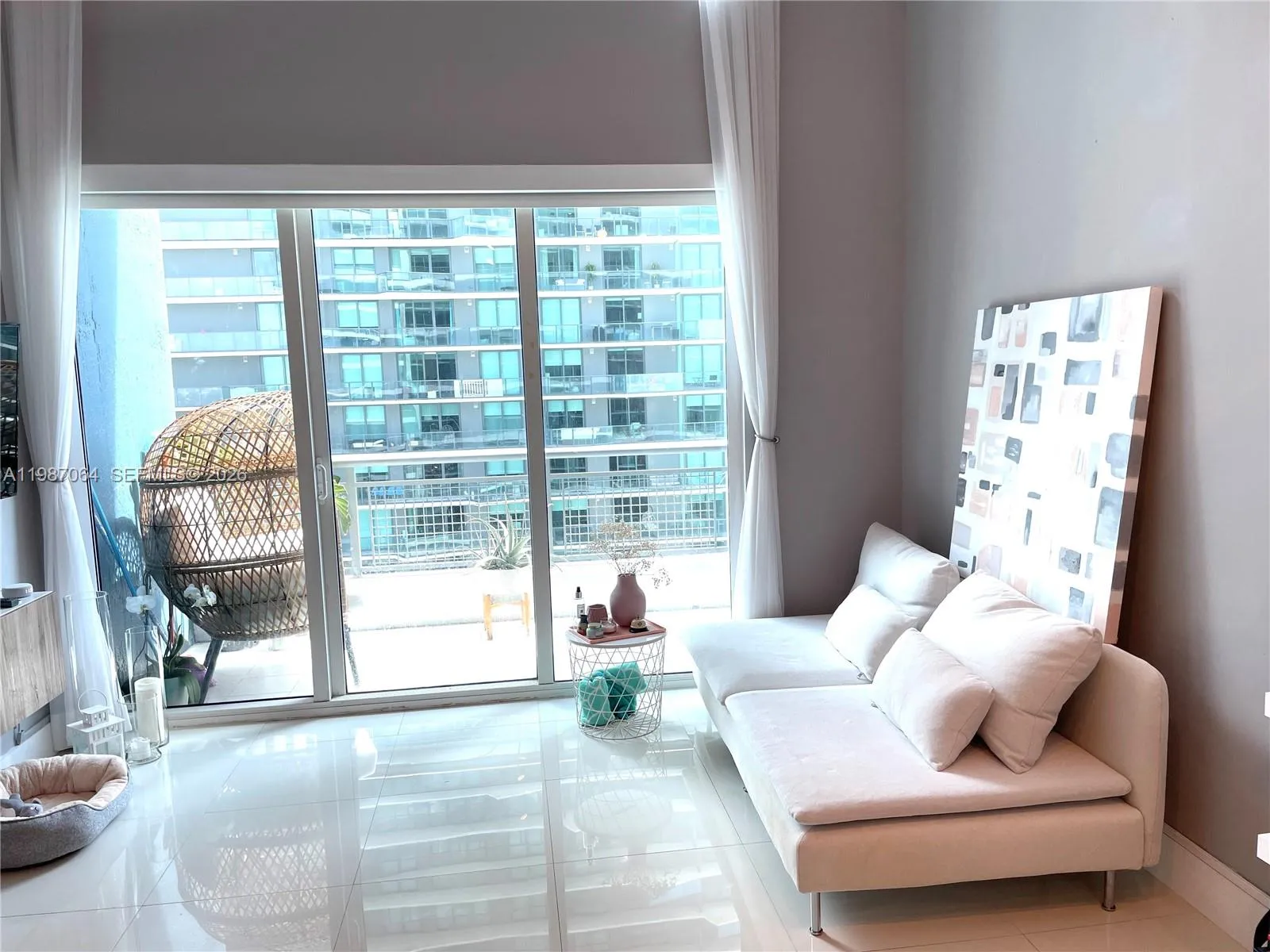 60 SW 13th St # 2218, Miami FL 33130