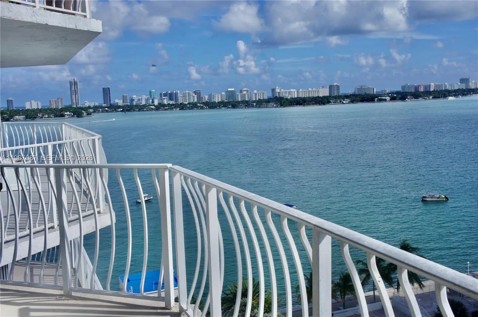 7601 E Treasure Dr # 1406, North Bay Village FL 33141