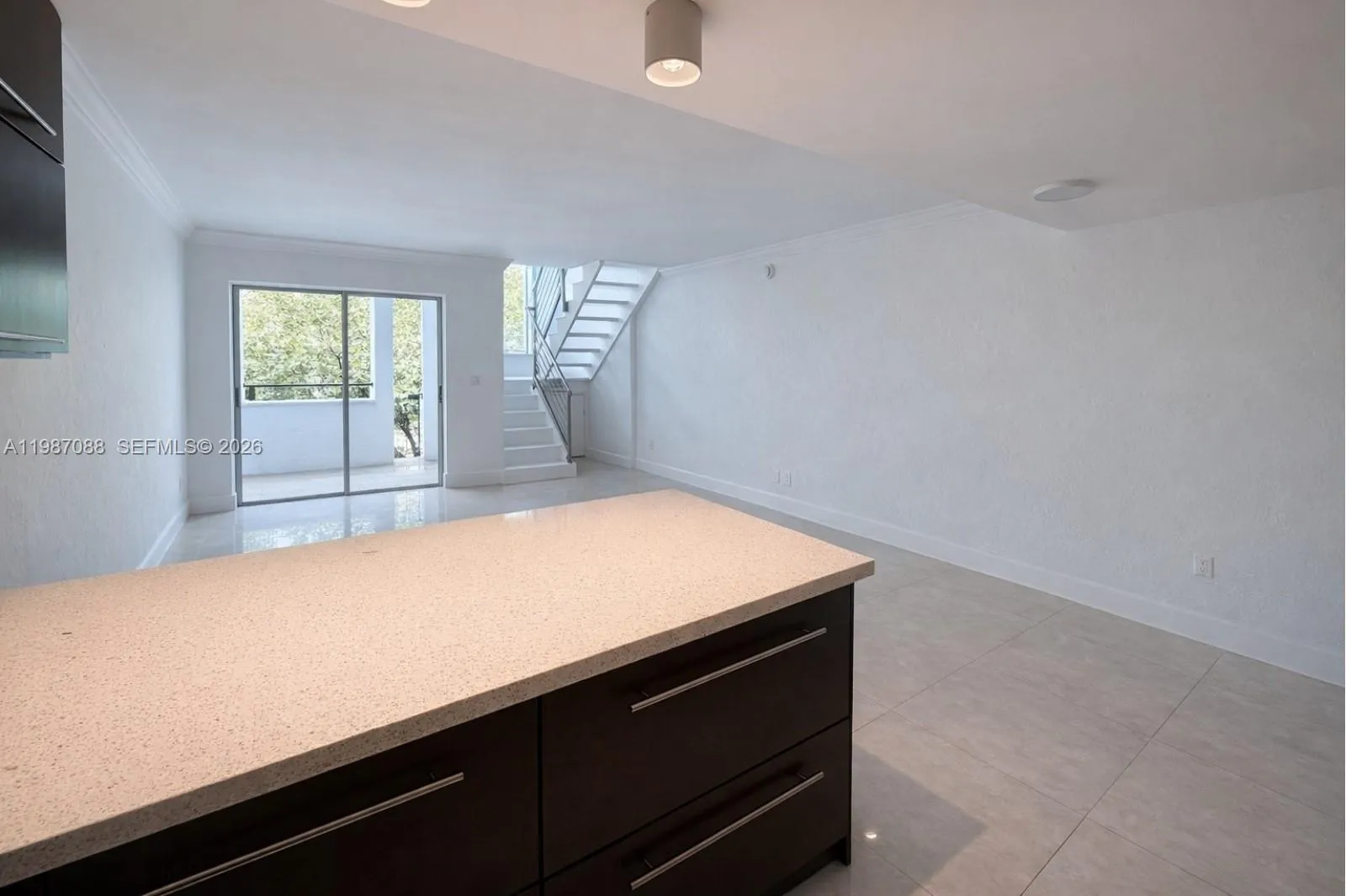 1660 NE 135th St # 6, North Miami FL 33181