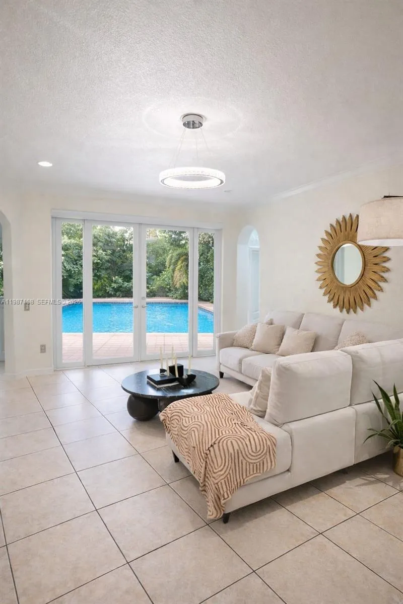 4128 SW 156th Ct, Miami FL 33185