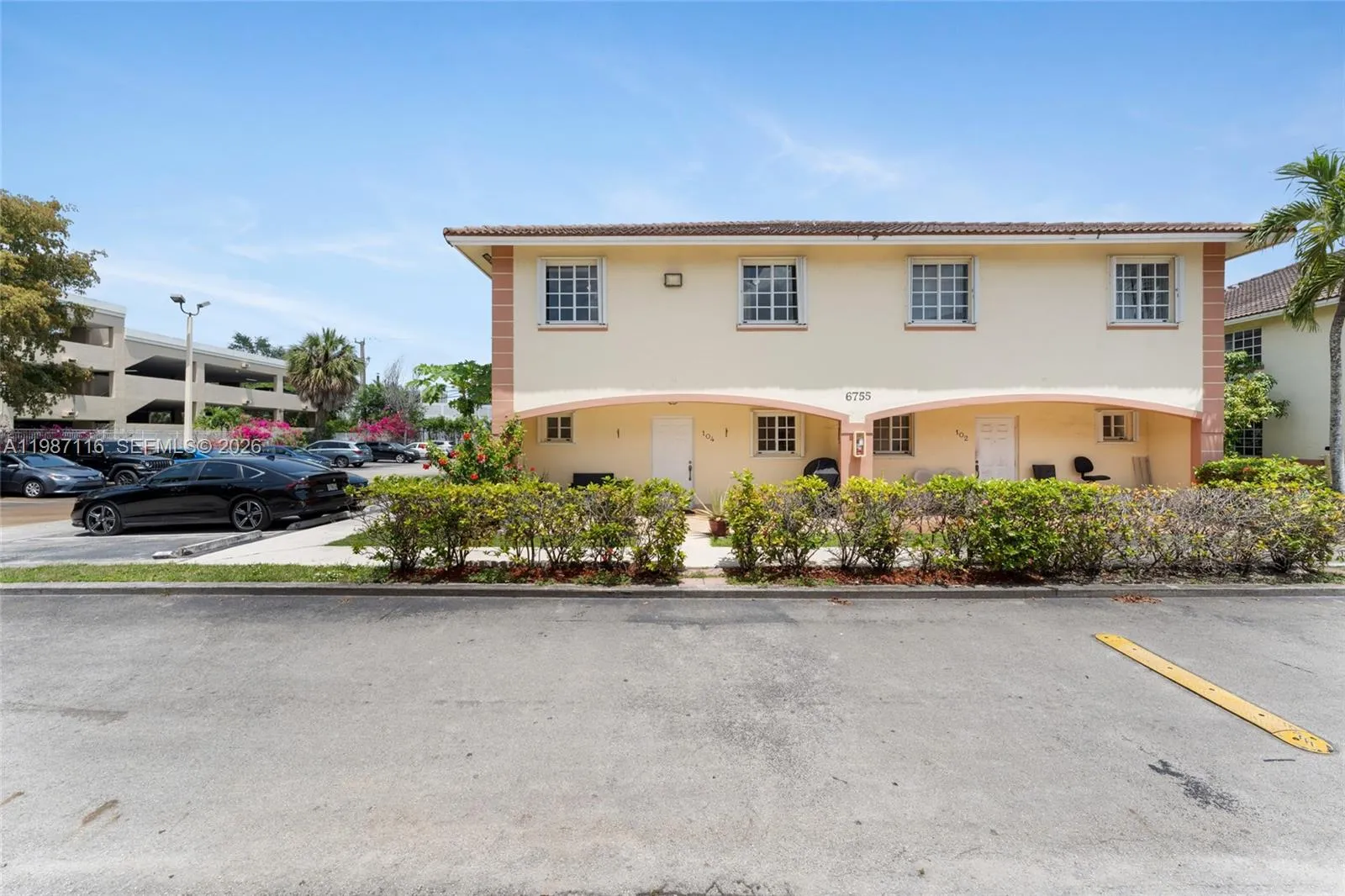 6755 NW 182nd St # 104, Hialeah FL 33015