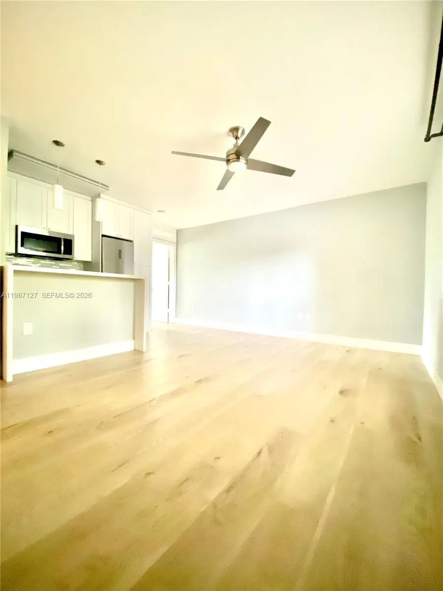 6330 SW 79th St # 18, South Miami FL 33143