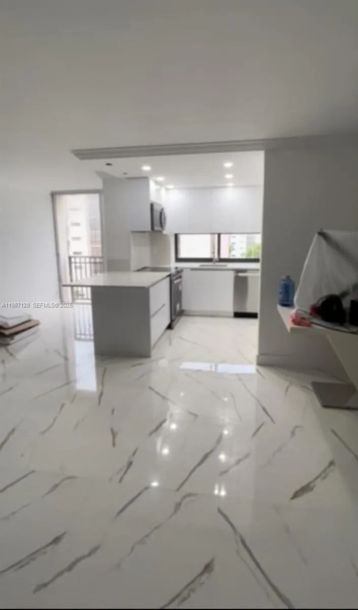 16909 N Bay Rd # 710, Sunny Isles Beach FL 33160