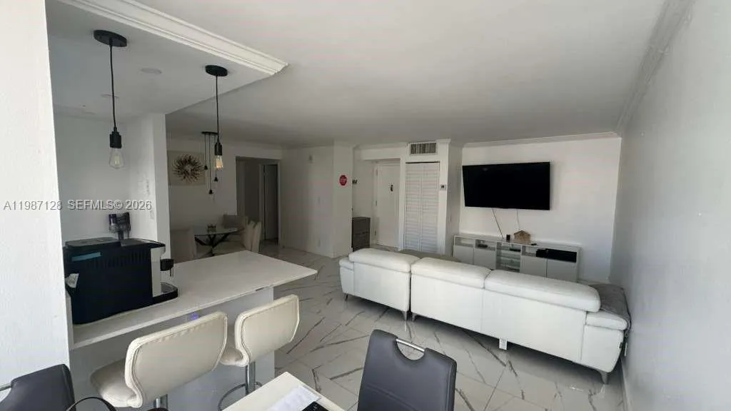 16909 N Bay Rd # 710, Sunny Isles Beach FL 33160