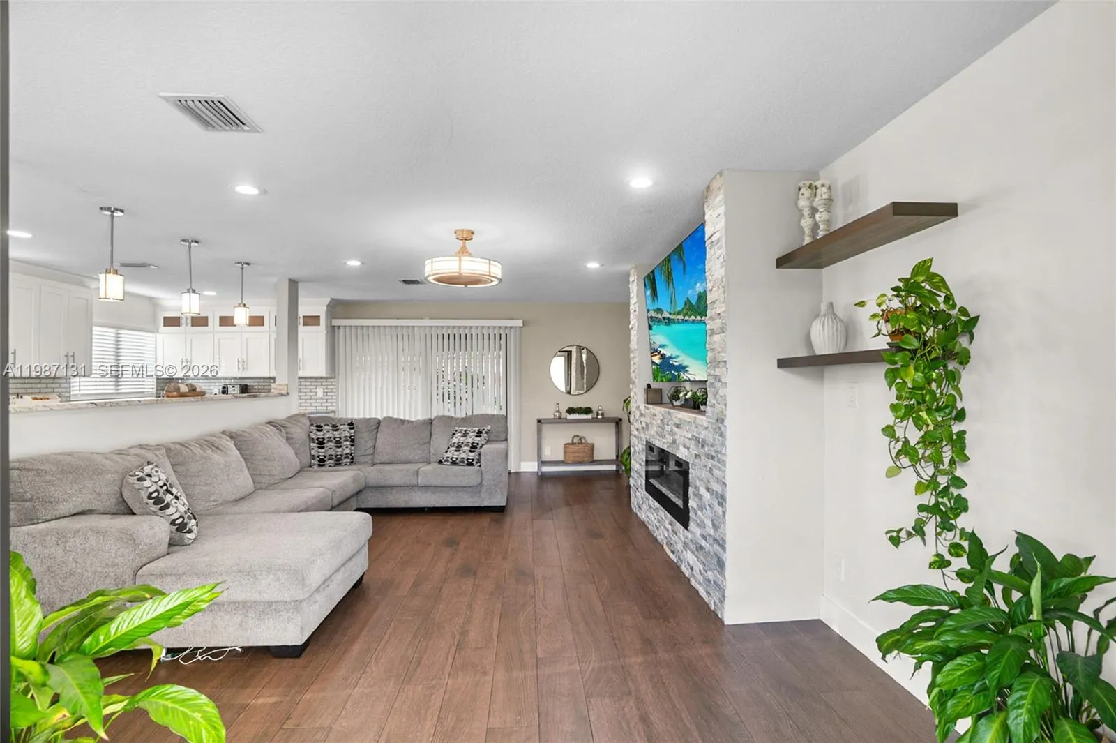 9841 NW 24th St, Coral Springs FL 33065