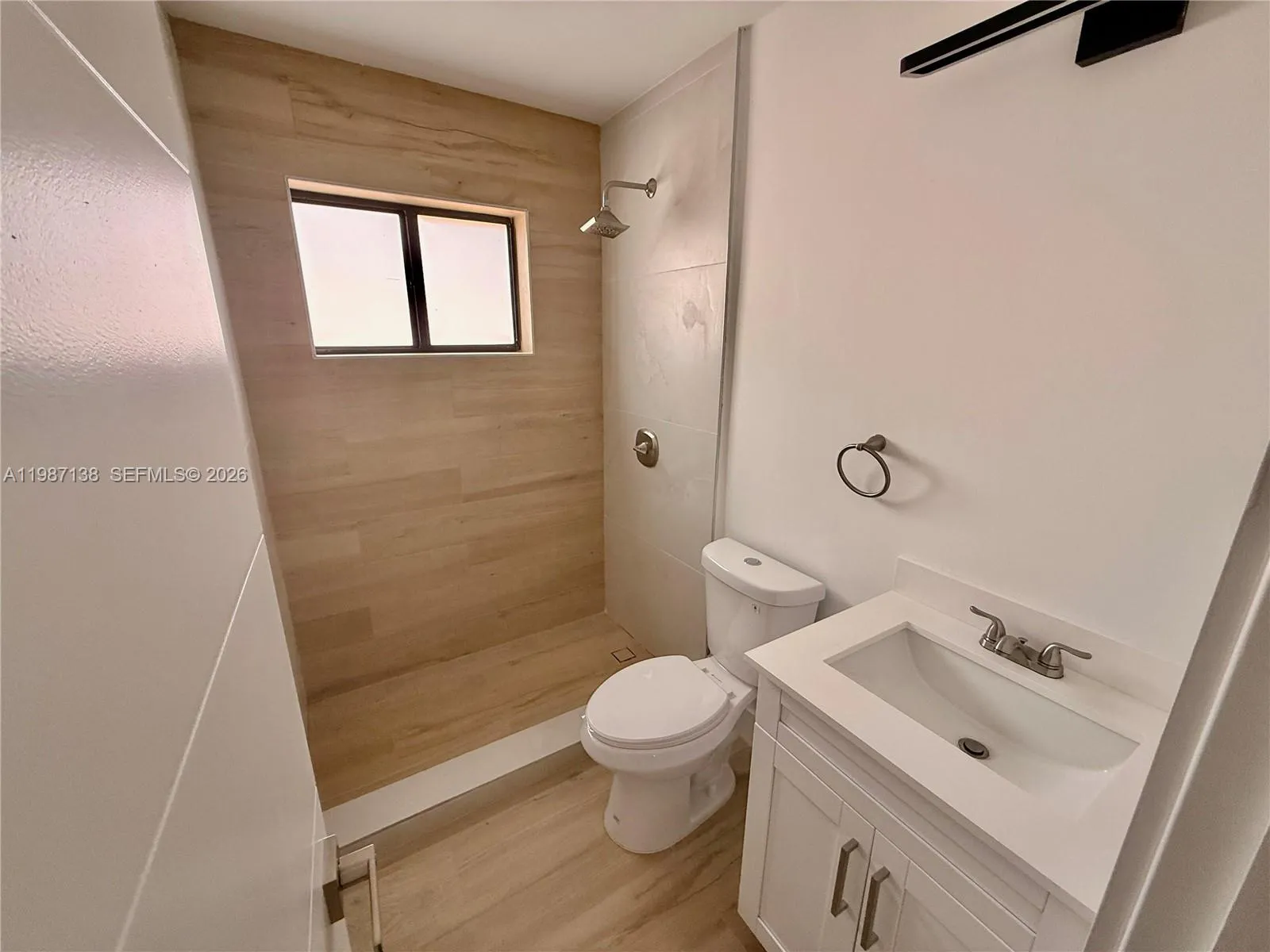 2373 NW 61st St, Miami FL 33142