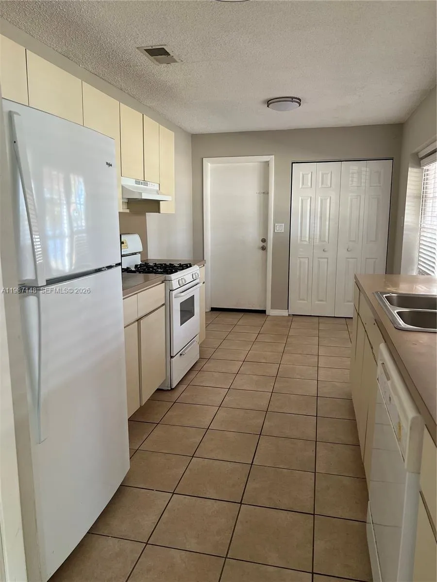 13311 SW 46th St, Miami FL 33175