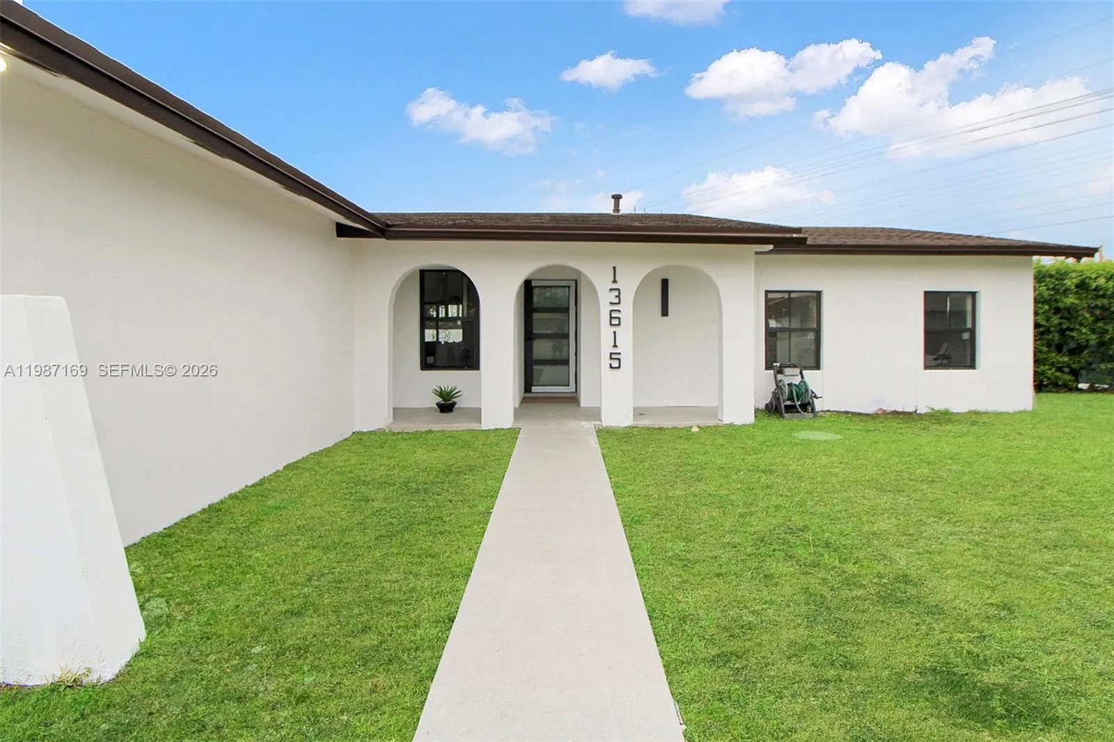 13615 SW 72nd Ter, Miami FL 33183